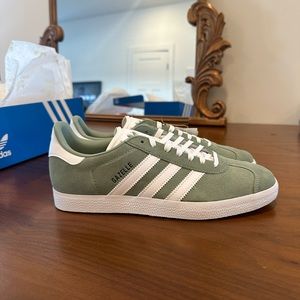 Brand New adidas Originals Women's Gazelle Shoes